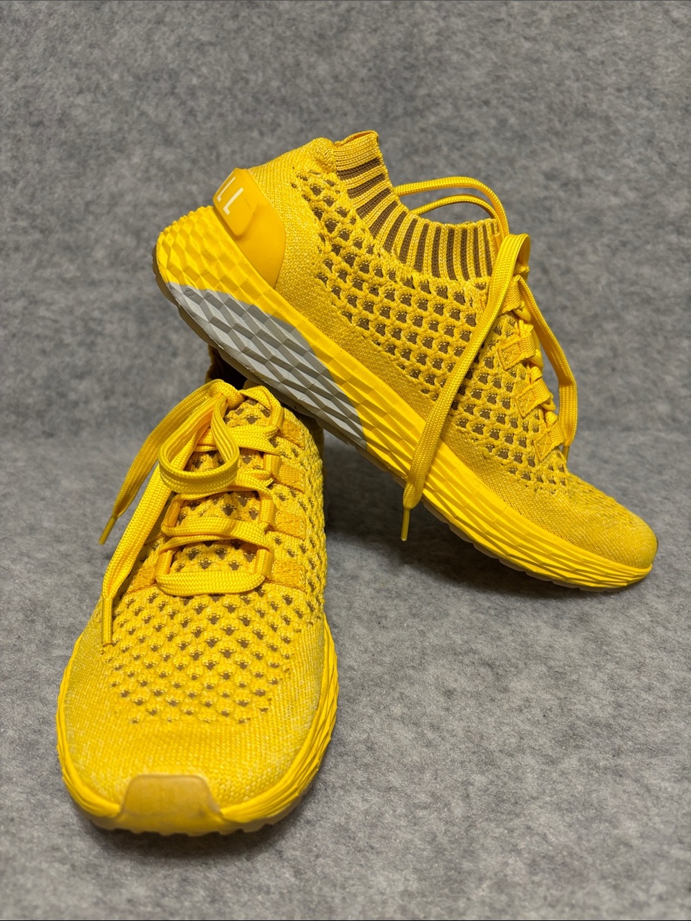 NOBULL Project Yellow Lemon Drop Knit Runner Trainer Unisex Sneaker W9/M7.5 - Picture 4 of 9
